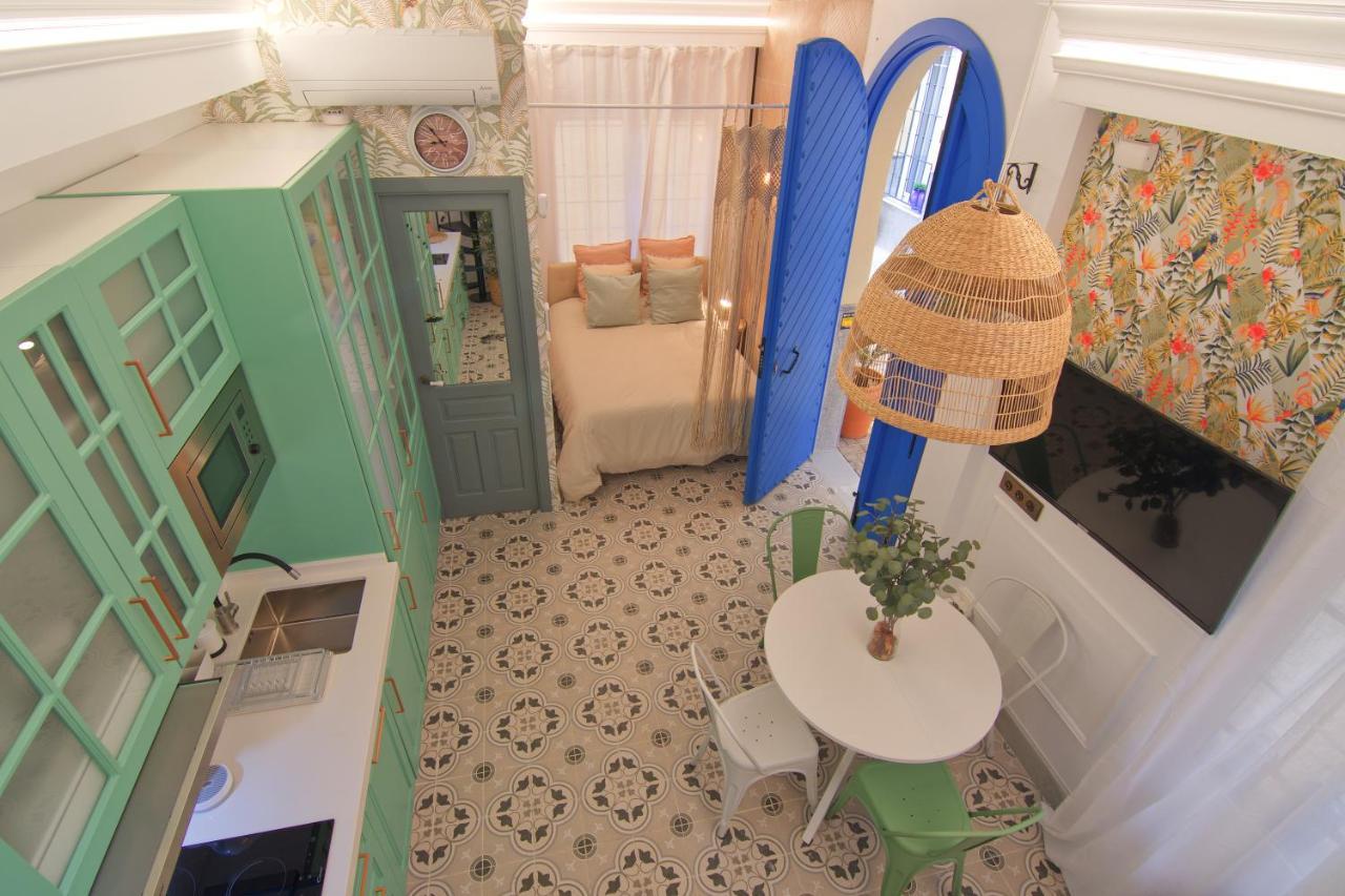 Mara'S Apartments Torremolinos La Mar - Beachfront Tiny House - Bajondillo Bagian luar foto