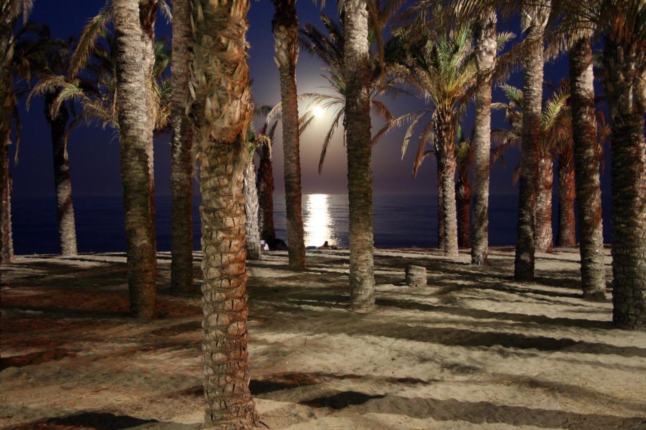 Mara'S Apartments Torremolinos La Mar - Beachfront Tiny House - Bajondillo Bagian luar foto